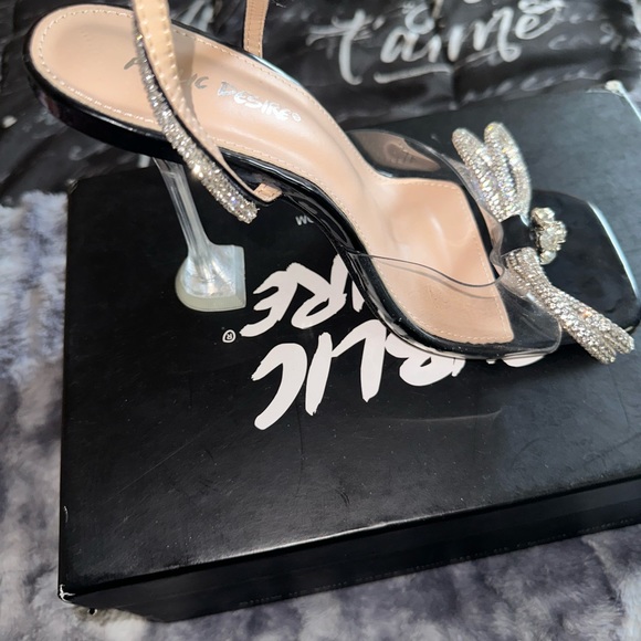 Black heels with rhinestone bow - Picture 4 of 4